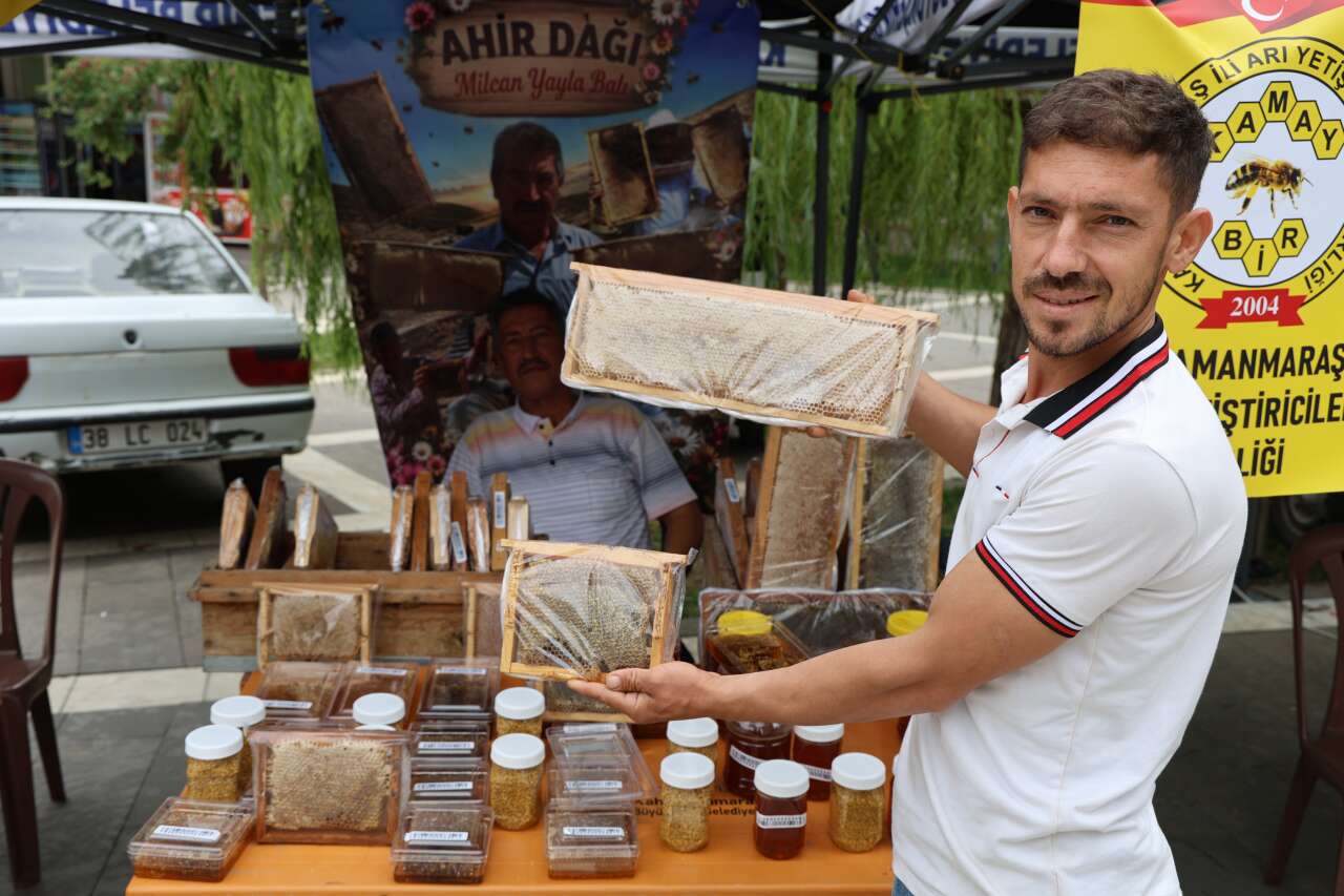 En tatlı yarışma! 1 kilo bal yiyen şampiyon oldu 6